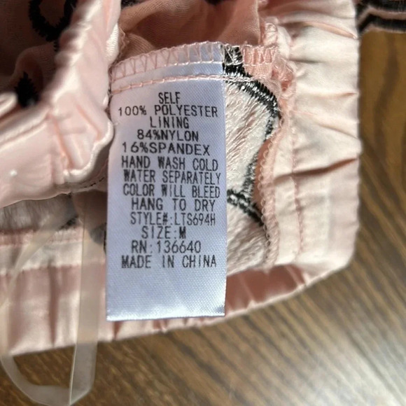 L’Atiste by Amy embroidered lacey off the shoulder crop top size Medium - Picture 8 of 10